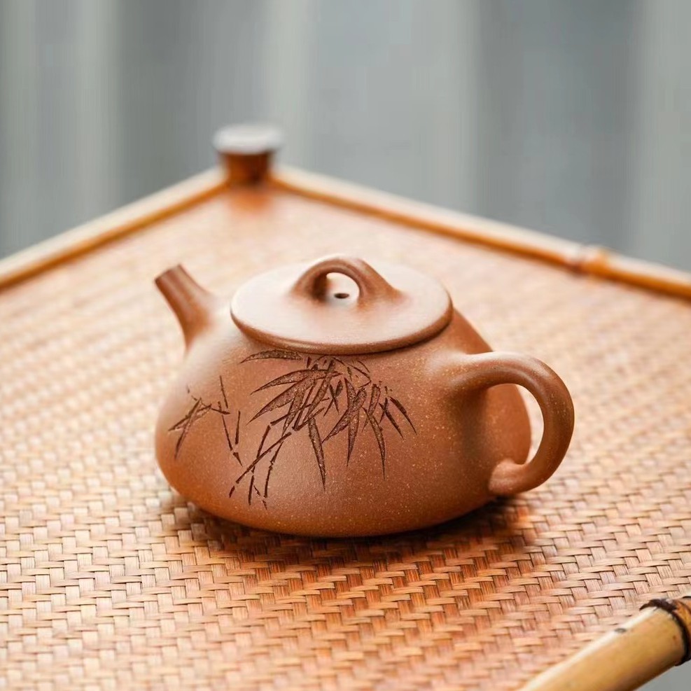 黄金段泥销量:1笔供货价:￥￥询价l芦银霞-心经西施壶.